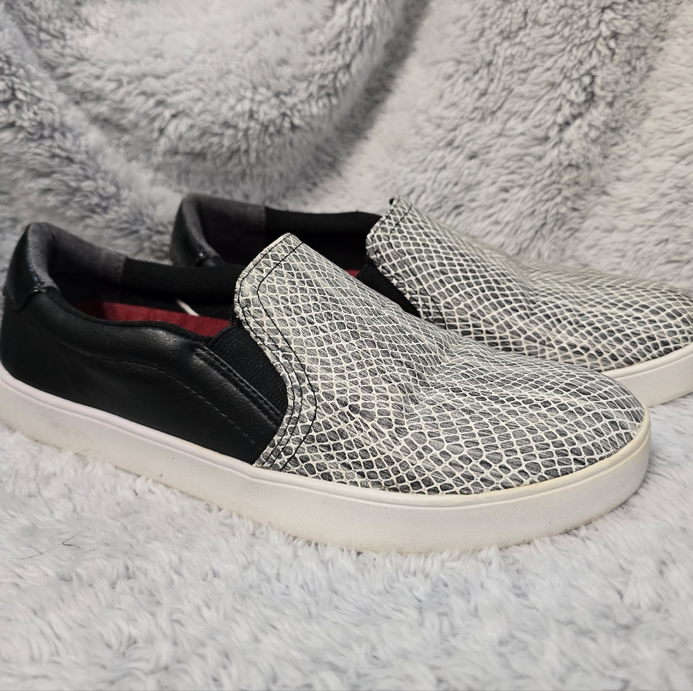 Women's Dr. Scholl's Black and White Snake Print Slip-On Shoe
